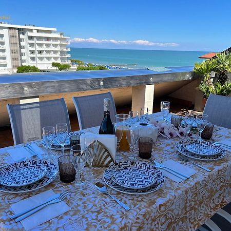 Blue Moon Penthouse Lido di Jesolo Exterior foto