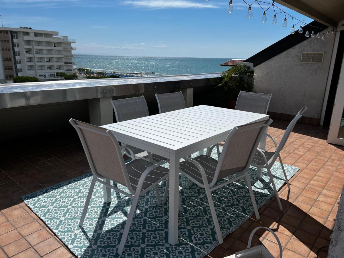 Blue Moon Penthouse Lido di Jesolo Exterior foto